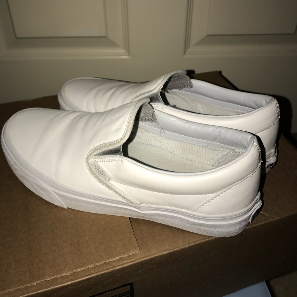 White leather slip on vans! Women 9/Men 7.5
